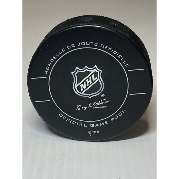 Washington Capitals JOHN CARLSON SIGNED AUTOGRAPHED OFFICIAL NHL HOCKEY PUCK - Picture 3 of 6